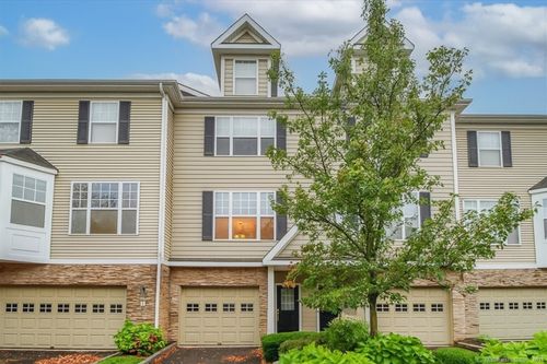 37-37 Faith Ln, Danbury, CT, 06810-7122 | Card Image