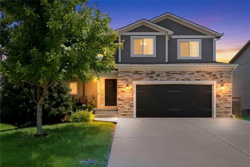 20125 E 24th Terrace Ct S, Independence, MO, 64057-7829 | Card Image