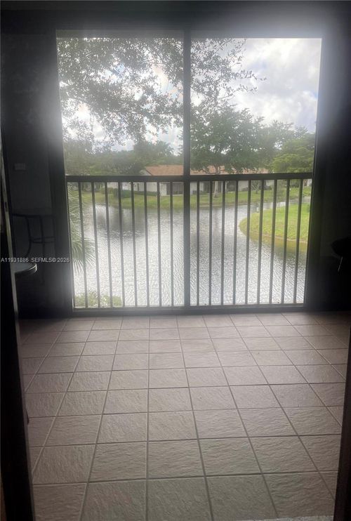 2663-4339 Carambola Cir S, Coconut Creek, FL, 33066-2549 | Card Image