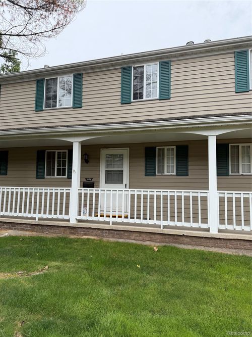 12-1624 Peppertree Ln, Lansing, MI, 48912-3721 | Card Image