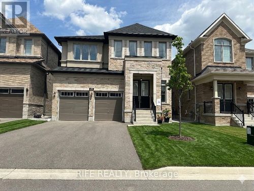 177 Sikura Cir, Aurora, ON, L4G3Z1 | Card Image