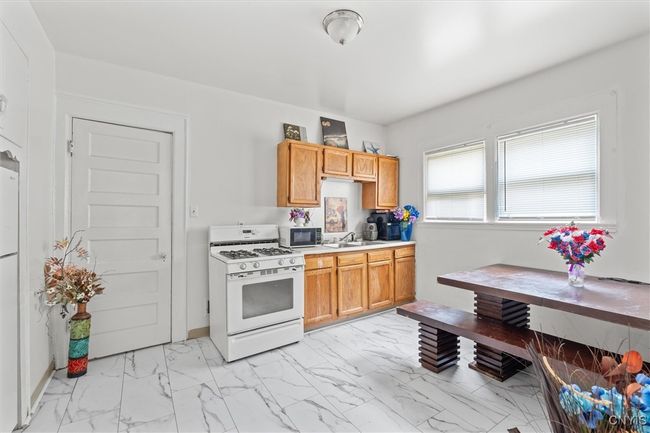 7 - 905 Tallman St, Home with 6 bedrooms, 4 bathrooms and null parking in Syracuse NY | Image 27