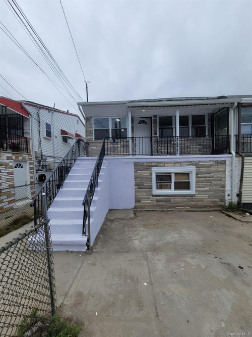 448 Beach 64th St, Far Rockaway, NY, 11692-1423 | Card Image