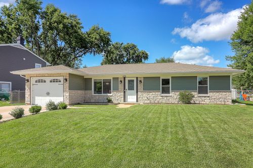 1132 Highbury Dr, ELGIN, IL, 60120-4640 | Card Image