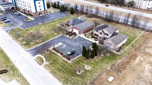 65 Maplehurst Dr, Brownsburg, IN, 46112-9085 | Card Image