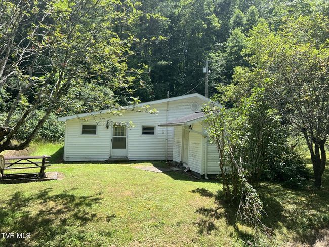 13423 Grayson Rd, House other with 2 bedrooms, 1 bathrooms and null parking in Coeburn VA | Image 7