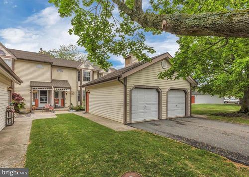669 E Lake Front Cir, Galloway, NJ, 08205-3314 | Card Image
