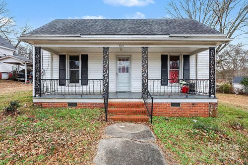 621 Graham St, Albemarle, NC, 28001-2726 | Card Image