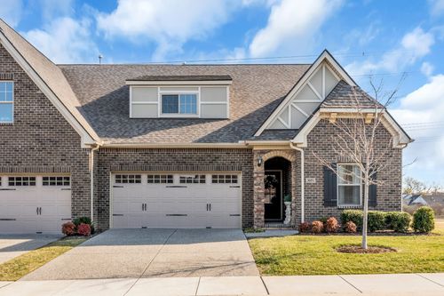 3051 Huntsman Dr, Gallatin, TN, 37066-2515 | Card Image