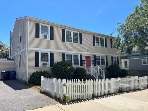 3-45 Hammond St, Newport, RI, 02840-4081 | Card Image