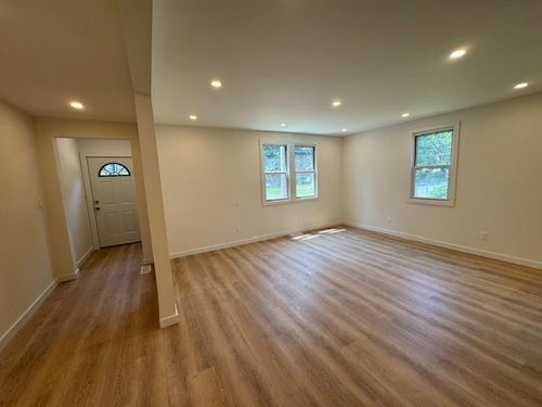 4-12 Backman Ave, Ellenville, NY, 12428-1122 | Card Image