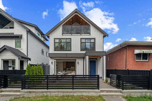 2371 Adanac St, Vancouver, BC, V5L2E9 | Card Image