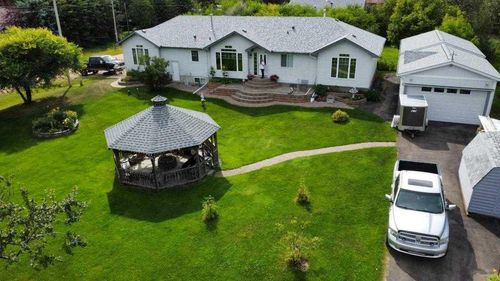 5004 60 Ave, Mulhurst Bay, AB, T0C2C0 | Card Image