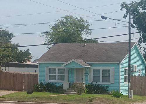 318 7th St N, Texas City, TX, 77590-7672 | Card Image