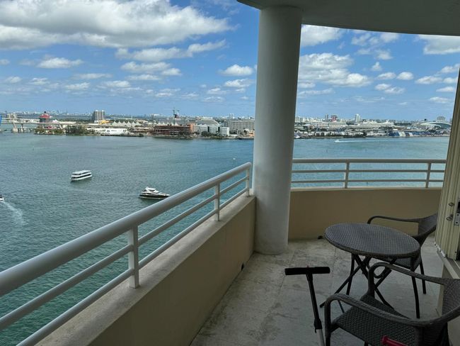 APT-1912 - 888 Brickell Key Dr, Condo with 2 bedrooms, 3 bathrooms and null parking in Miami FL | Image 14
