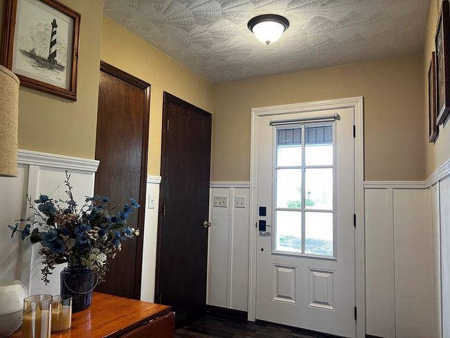 1979 Commonwealth Rd, House other with 3 bedrooms, 2 bathrooms and 2 parking in Galax VA | Image 6