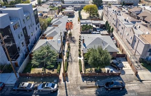 11414 Calvert Street, North Hollywood, CA, 91606 | Card Image