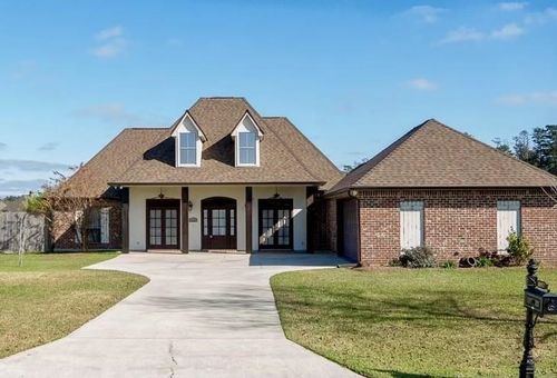 10357 Crooked Creek Ln, Denham Springs, LA, 70726 | Card Image