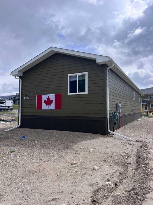 1035 Lodgepole St, Jasper, AB, T0E1E0 | Card Image