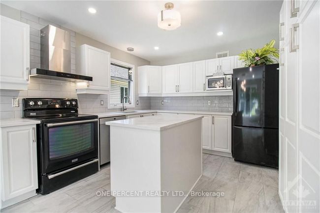 15 Rosetta Ave, House other with 4 bedrooms, 3 bathrooms and 4 parking in Nepean ON | Image 10