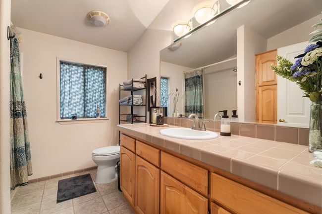 70-Bathroom | Image 31