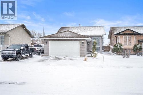 3313 44a Ave, Lloydminster, SK, S9V2E9 | Card Image