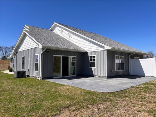 79 Heybert Dr, Blairsville, PA, 15717-7890 | Card Image