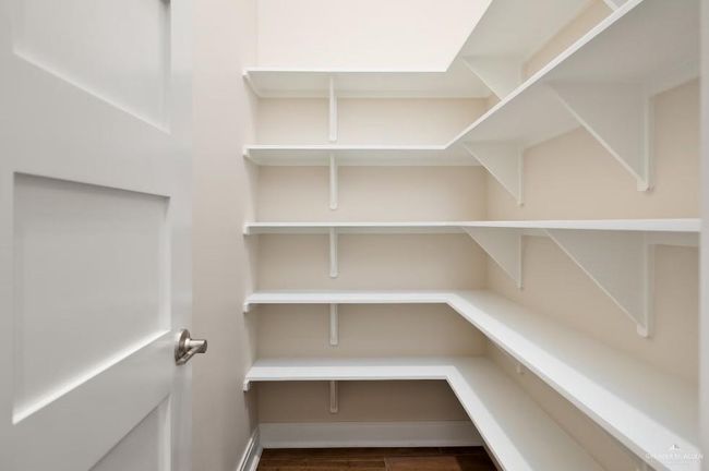 View of pantry | Image 12