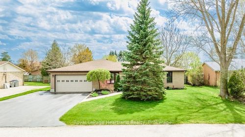 4 Ducharme Crescent, Bluewater, ON, N0M1G0 | Card Image