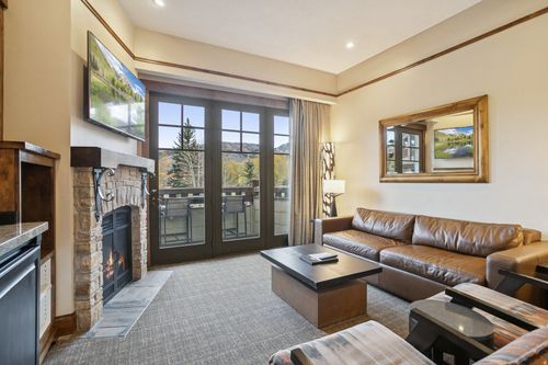 208-2001 Park Ave, Park City, UT, 84060-5157 | Card Image