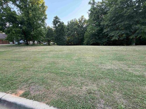 807 Golf Trail Rdg, Muscle Shoals, AL, 35661-4673 | Card Image