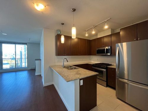 280 Ross Dr, New Westminster, BC, V3L0C2 | Card Image