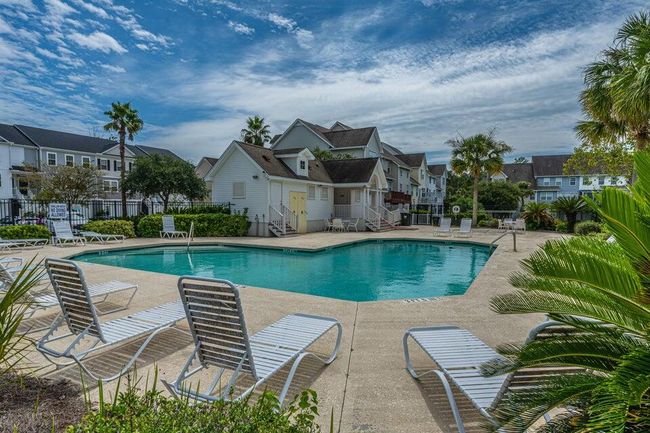 Marshview Commons - Neighborhood Pool | Image 38