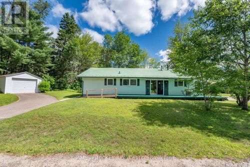 1 Newton Cres, Deep River, ON, K0J1P0 | Card Image
