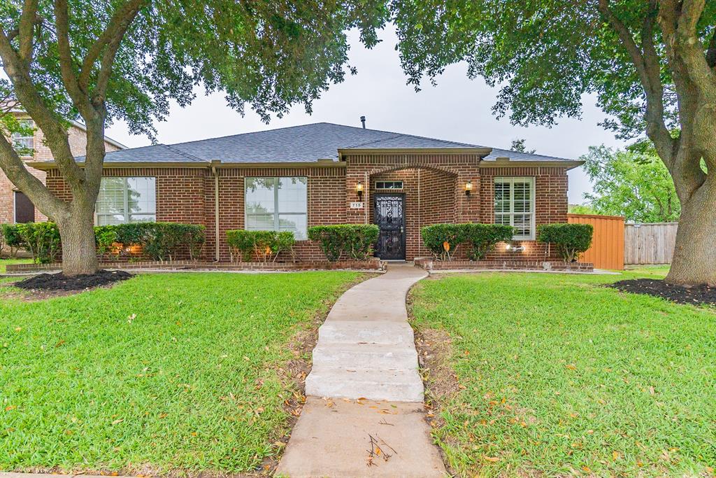 Hugh Walker Dr, Mesquite, TX 75149