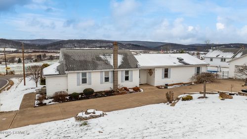 7270 School House Rd, Berwick, PA, 18603-5381 | Card Image