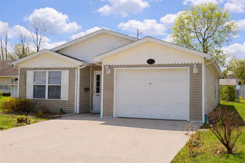 621 Mason St, Ottawa, IL, 61350-4045 | Card Image