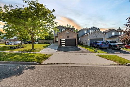 40 Alderson Dr, Cambridge, ON, N3C4C5 | Card Image