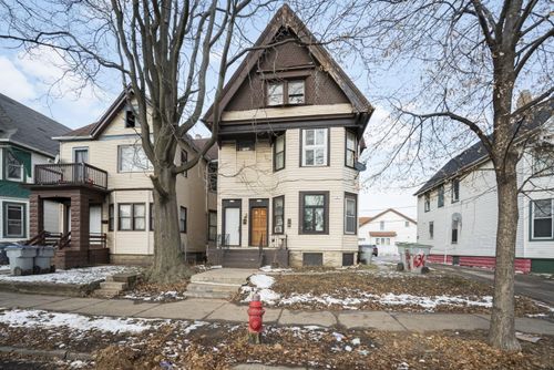 1636 W Mineral St, Milwaukee, WI, 53204-2004 | Card Image