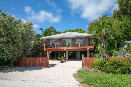8 Cactus Dr, Key West, FL, 33040-5632 | Card Image