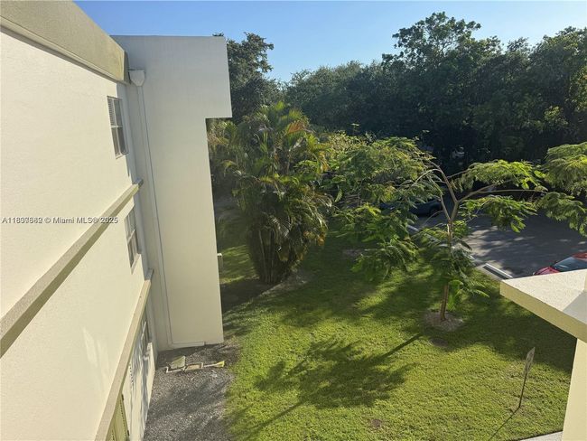 APT-312 - 4235 University Dr, Condo with 2 bedrooms, 2 bathrooms and null parking in Sunrise FL | Image 15