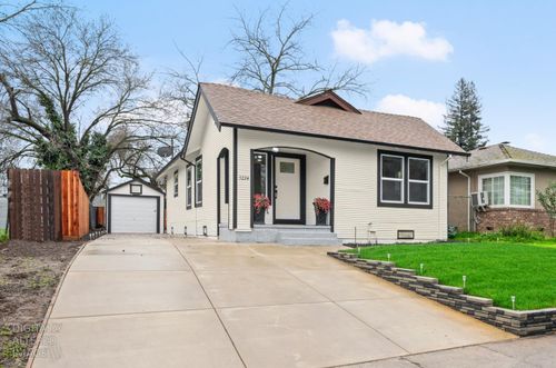 3224 12th Avenue, Sacramento, CA, 95817 | Card Image