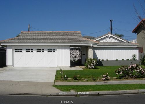 22081 Susan Ln, Huntington Beach, CA, 92646 | Card Image