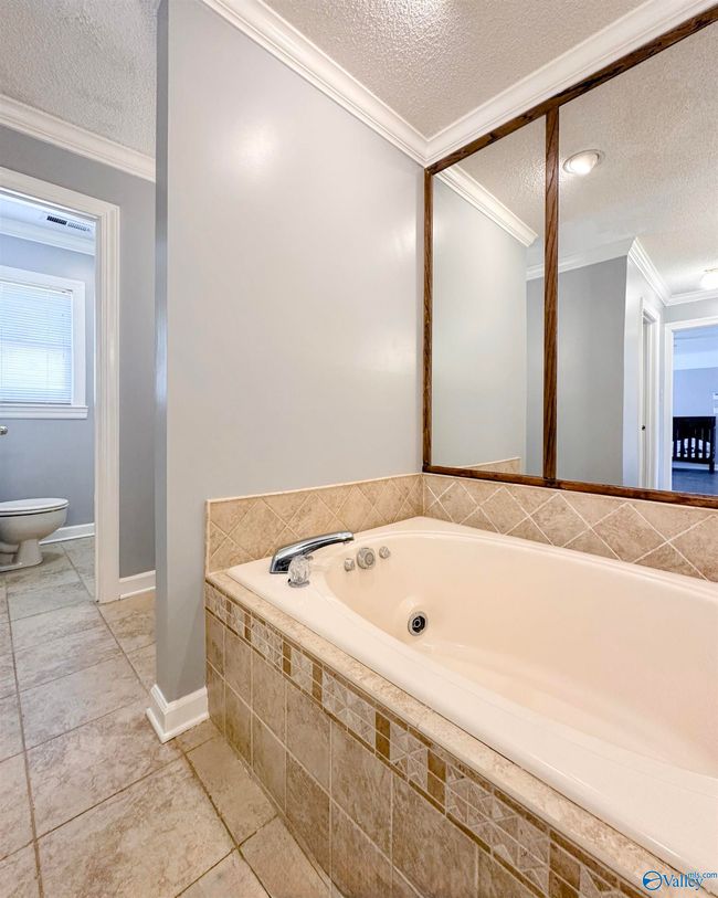 2108 Chapel Hill Rd Sw, House other with 4 bedrooms, 3 bathrooms and null parking in Decatur AL | Image 31