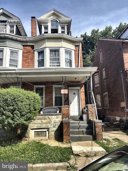 131 Hoffman Ave, Trenton, NJ, 08618-4007 | Card Image