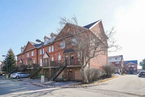 39-3895 Doug Leavens Blvd, Mississauga, ON, L5N7G1 | Card Image