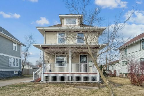 250 Highland Dr Nw, Cedar Rapids, IA, 52405-4850 | Card Image