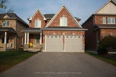 43 Vivian Dr, House other with 3 bedrooms, 3 bathrooms and 6 parking in Courtice ON | Image 1