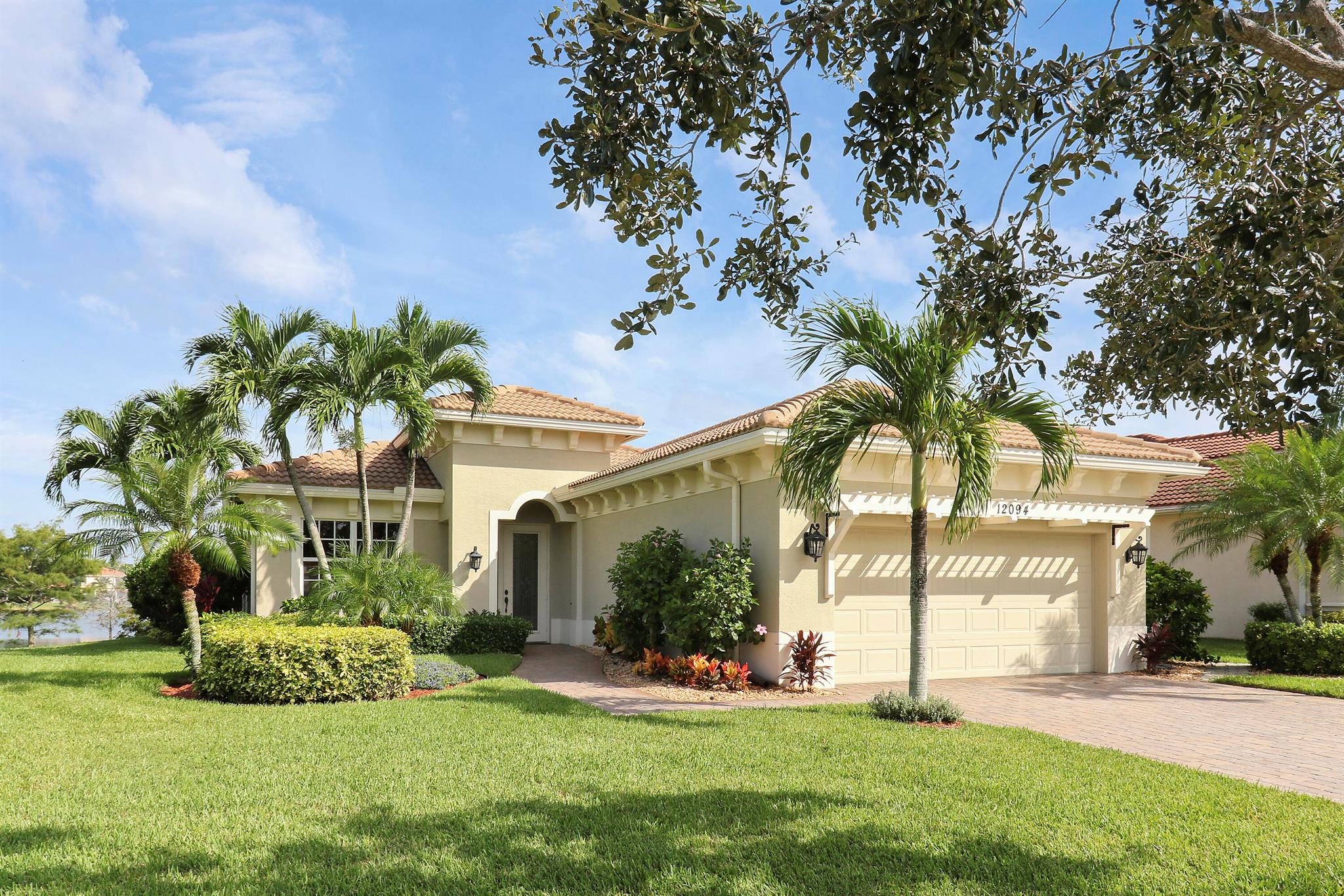 Aviles Cir, Palm Beach Gardens, FL 33418