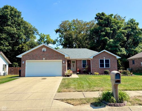 881 Lincoln Heights Dr, Martinsville, IN, 46151-7512 | Card Image